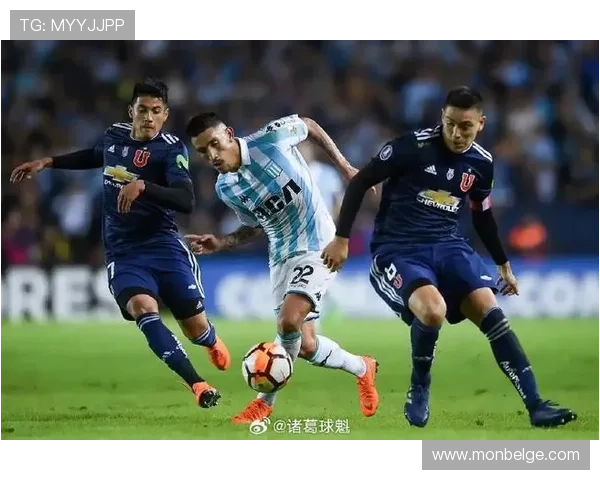 多特防线表现持续不稳,防守漏洞逐步体现 多特防线表现持续不稳,防守漏洞逐步体现